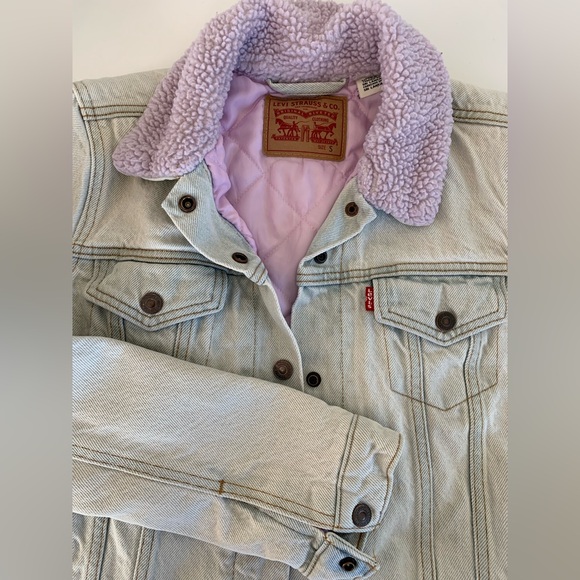 Levi’s Sherpa Collar Denim Jacket - Picture 6 of 6